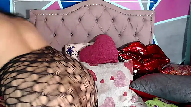 Mia queen 21 online show from 03/20/25, 11:38