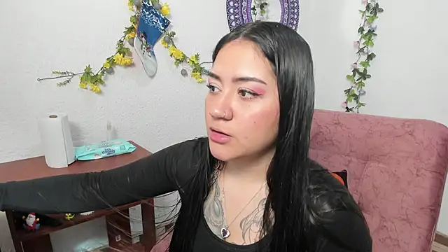 Hanna moore1 online show from 12/14/24, 06:41