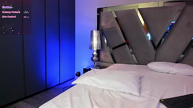 emilybae  online show from 03/17/25, 11:54