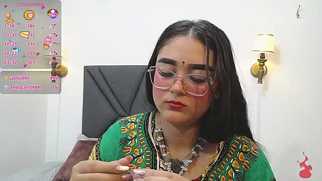 analishalimar online show from 02/19/25, 03:27