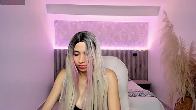 emilly smith 1 online show from 12/28/24, 03:15