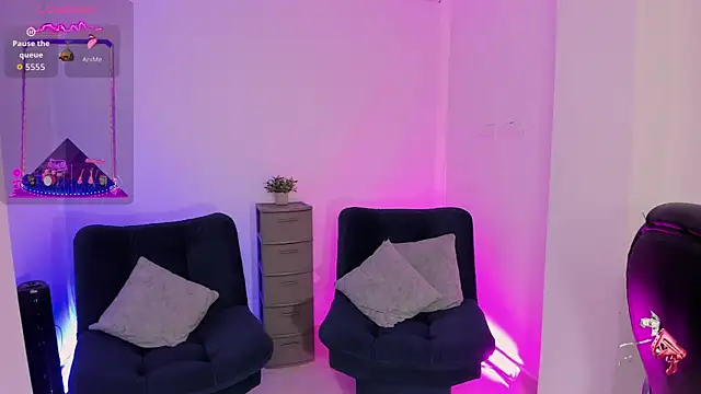 emilly smith 1 online show from 11/13/25, 03:05