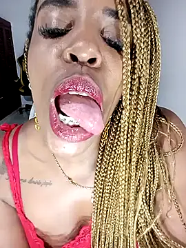 Snapshot of TAYLORR778 chatting on 12/19/24, 07:07 TAYLORR778 online show from 12/19/24, 07:07