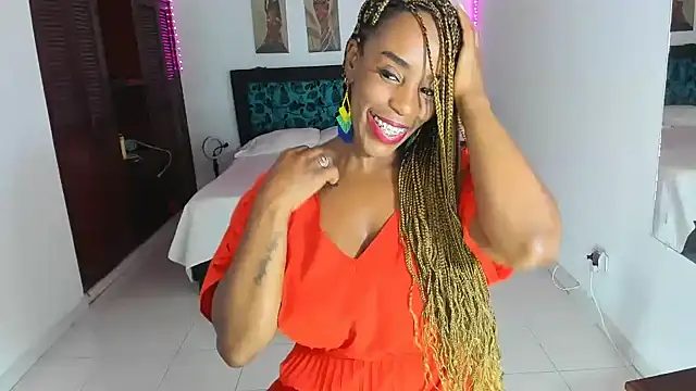 Snapshot of TAYLORR778 chatting on 02/07/25, 01:32 TAYLORR778 online show from 02/07/25, 01:32