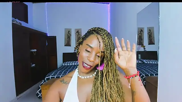 Snapshot of TAYLORR778 chatting on 10/10/25, 04:06 TAYLORR778 online show from 10/10/25, 04:06