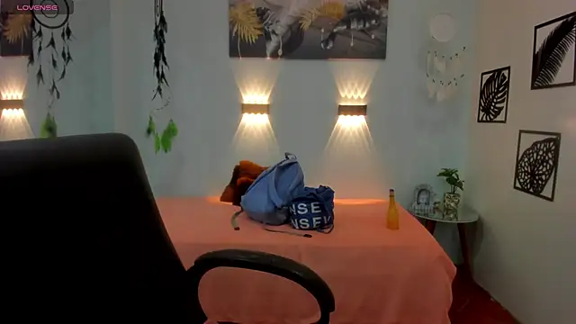 tracycum online show from 02/03/25, 03:17