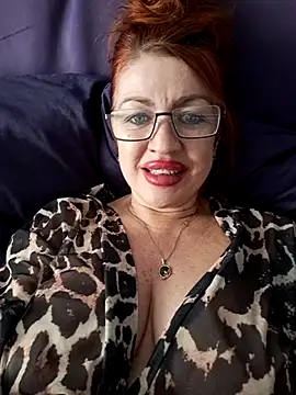 KiraXTender online show from 11/15/25, 05:05