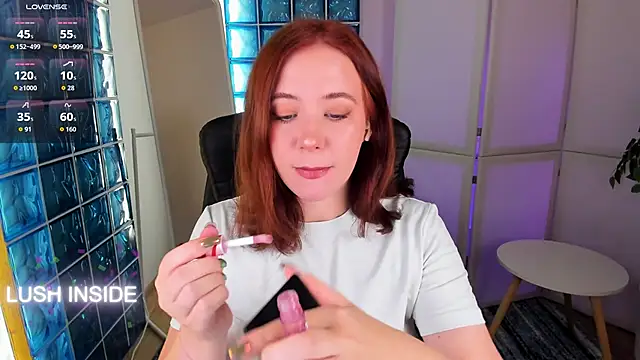 Snapshot of Pretty_Alison chatting on 10/08/25, 02:04 Pretty Alison online show from 10/08/25, 02:04