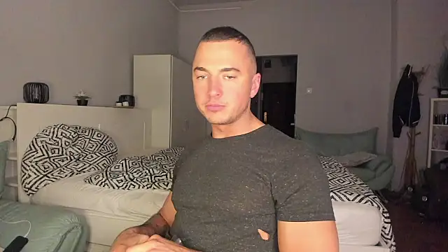 paulblack21 online show from 11/19/25, 07:47