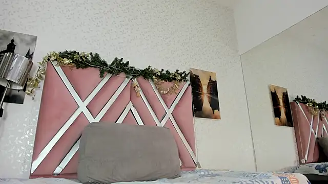 Snapshot of veronica_salas chatting on 11/30/25, 11:03 veronica salas online show from 11/30/25, 11:03