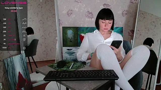 secret library online show from 12/11/24, 05:32