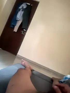 rajstrip12650 online show from 10/16/25, 08:37