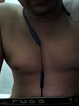 Snapshot of rajstrip12650 chatting on 10/29/25, 05:36 rajstrip12650 online show from 10/29/25, 05:36