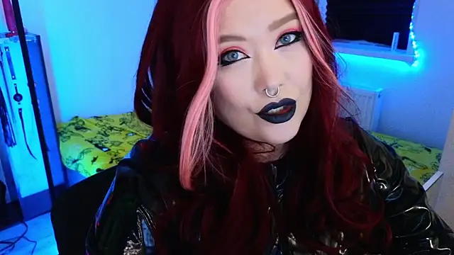 Snapshot of wickedxqueen chatting on 05/10/26, 09:53 wickedxqueen online show from 05/10/26, 09:53