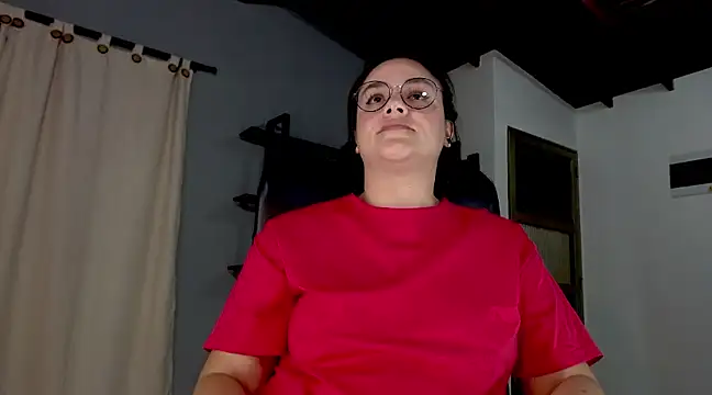 Snapshot of maela1 chatting on 12/24/24, 11:44 maela1 online show from 12/24/24, 11:44