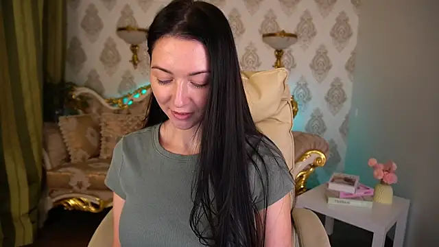 EmilyHalls online show from 01/18/25, 05:37