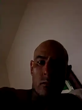 Snapshot of doitalltogether chatting on 10/04/25, 11:41 doitalltogether online show from 10/04/25, 11:41