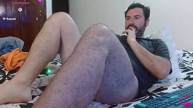Snapshot of rodrher81 chatting on 04/09/26, 03:28 rodrher81 online show from 04/09/26, 03:28