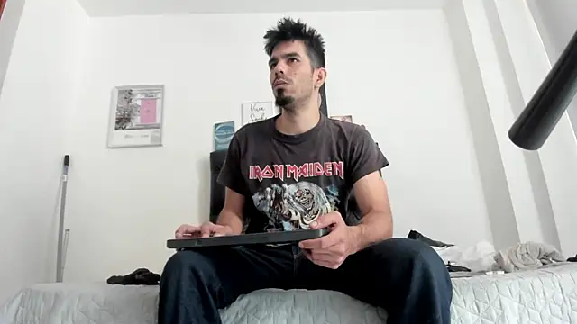 Snapshot of JohanyLatino chatting on 03/18/25, 07:42 JohanyLatino online show from 03/18/25, 07:42