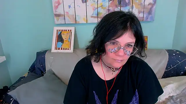 Snapshot of EverlyRays chatting on 02/06/26, 03:48 EverlyRays online show from 02/06/26, 03:48