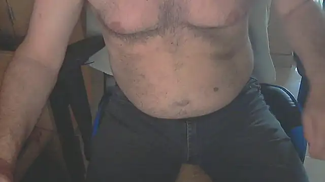 Snapshot of angelgarcia269 chatting on 02/04/25, 12:11 angelgarcia269 online show from 02/04/25, 12:11