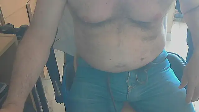 Snapshot of angelgarcia269 chatting on 02/14/25, 01:18 angelgarcia269 online show from 02/14/25, 01:18