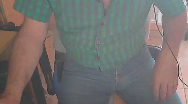 Snapshot of angelgarcia269 chatting on 02/18/25, 06:47 angelgarcia269 online show from 02/18/25, 06:47