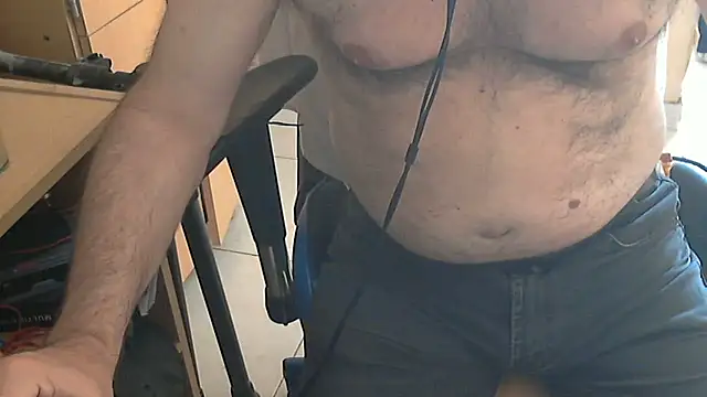 Snapshot of angelgarcia269 chatting on 03/15/25, 12:45 angelgarcia269 online show from 03/15/25, 12:45