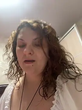 Snapshot of Taisia_W chatting on 11/24/25, 06:13 Taisia W online show from 11/24/25, 06:13