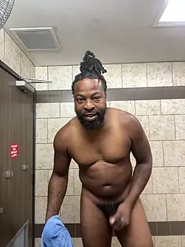 Snapshot of mikejones7661 chatting on 09/11/25, 11:43 mikejones7661 online show from 09/11/25, 11:43