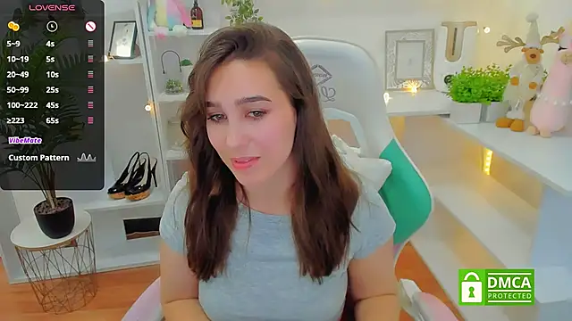  Eliizabeth  online show from 12/24/24, 04:00