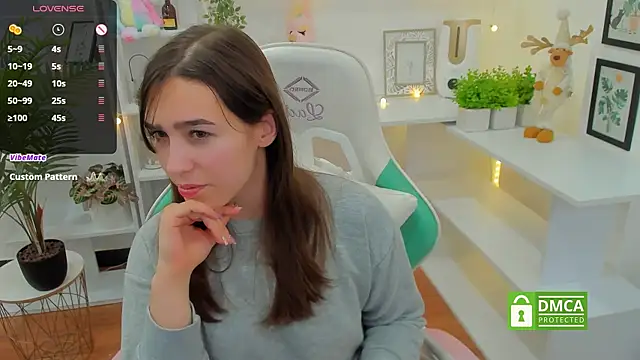  Eliizabeth  online show from 01/11/25, 12:44