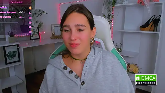 Snapshot of _Eliizabeth_ chatting on 10/31/25, 10:33 Eliizabeth online show from 10/31/25, 10:33