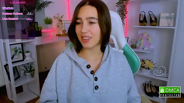 Snapshot of _Eliizabeth_ chatting on 12/15/25, 09:19 Eliizabeth online show from 12/15/25, 09:19