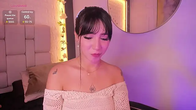 Snapshot of emma_woods_ chatting on 12/10/24, 06:28 emma woods online show from 12/10/24, 06:28