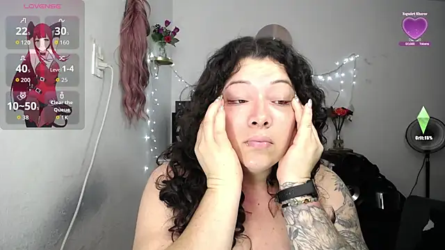 Snapshot of Madyson_ho chatting on 10/07/25, 05:04 Madyson ho online show from 10/07/25, 05:04