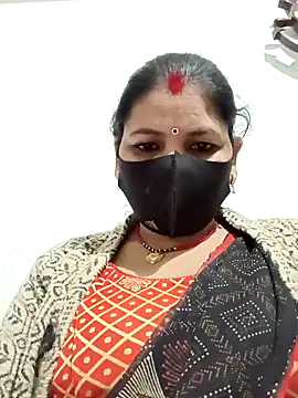 Snapshot of Riyaa-Devi chatting on 02/05/25, 05:42 Riyaa-Devi online show from 02/05/25, 05:42