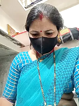 Snapshot of Riyaa-Devi chatting on 02/25/25, 05:36 Riyaa-Devi online show from 02/25/25, 05:36