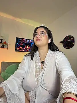 Snapshot of tati_reyess chatting on 10/31/25, 12:50 tati reyess online show from 10/31/25, 12:50