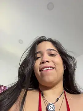 Snapshot of tati_reyess chatting on 11/15/25, 11:40 tati reyess online show from 11/15/25, 11:40