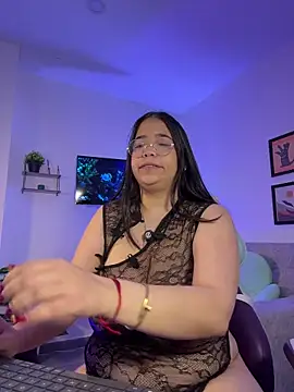 Snapshot of tati_reyess chatting on 01/15/26, 12:21 tati reyess online show from 01/15/26, 12:21