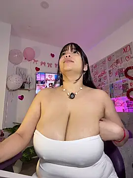 Snapshot of tati_reyess chatting on 02/12/26, 12:33 tati reyess online show from 02/12/26, 12:33