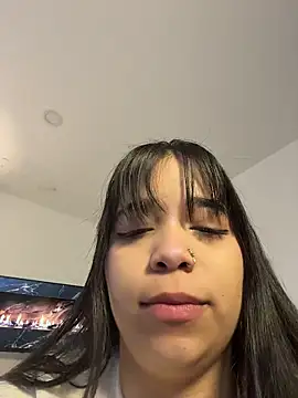 Snapshot of tati_reyess chatting on 03/14/26, 12:10 tati reyess online show from 03/14/26, 12:10