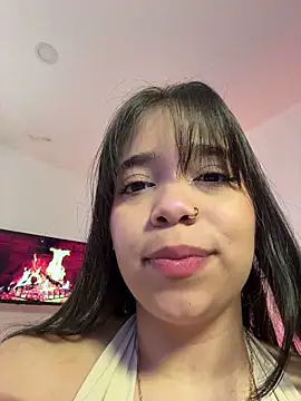 Snapshot of tati_reyess chatting on 04/07/26, 11:54 tati reyess online show from 04/07/26, 11:54