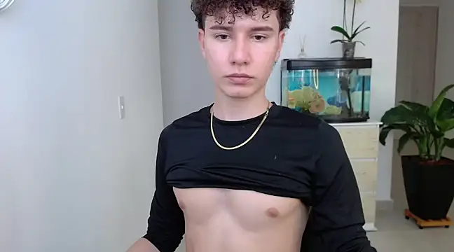 Snapshot of adrian_morelly chatting on 12/09/24, 06:25 adrian morelly online show from 12/09/24, 06:25