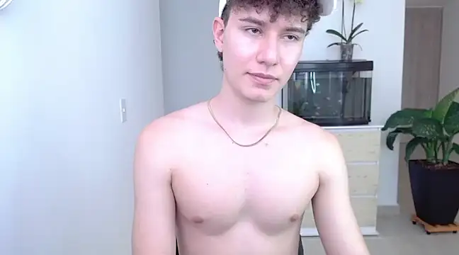 Snapshot of adrian_morelly chatting on 12/13/24, 09:52 adrian morelly online show from 12/13/24, 09:52