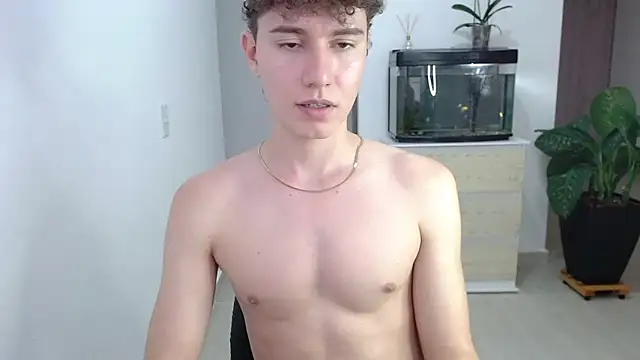 Snapshot of adrian_morelly chatting on 12/15/24, 09:42 adrian morelly online show from 12/15/24, 09:42