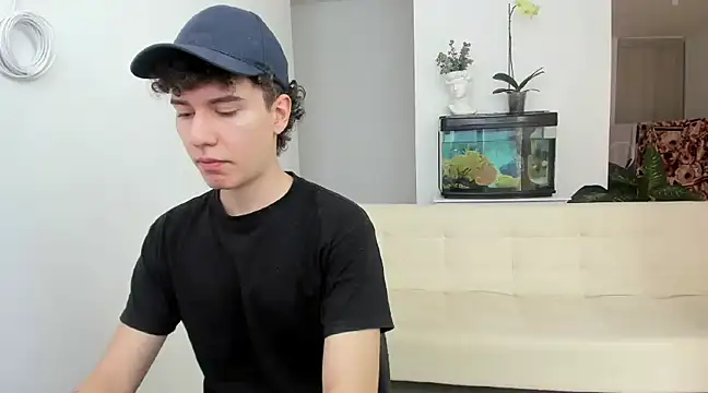 Snapshot of adrian_morelly chatting on 02/03/25, 08:13 adrian morelly online show from 02/03/25, 08:13