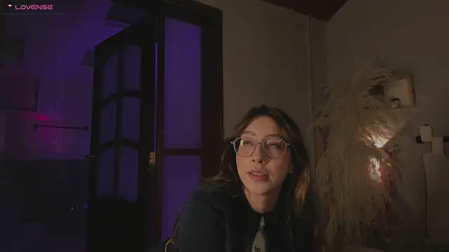 lua ferch   online show from 12/20/24, 03:31