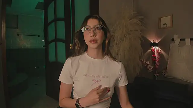 lua ferch   online show from 01/08/25, 12:37
